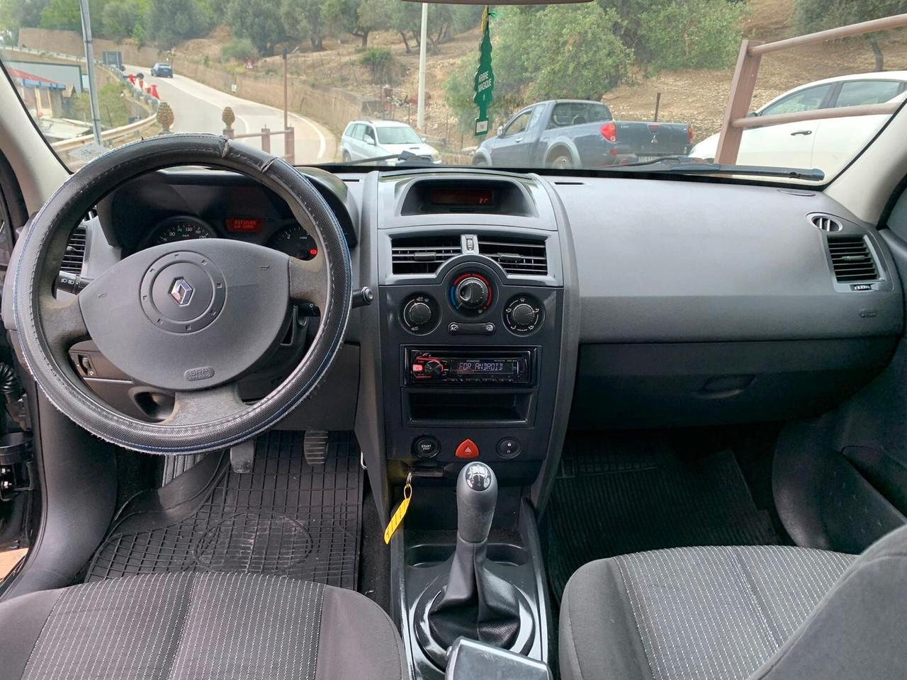 Renault Megane Mégane 1.5 dCi/100CV Grandtour Confort Dynamique