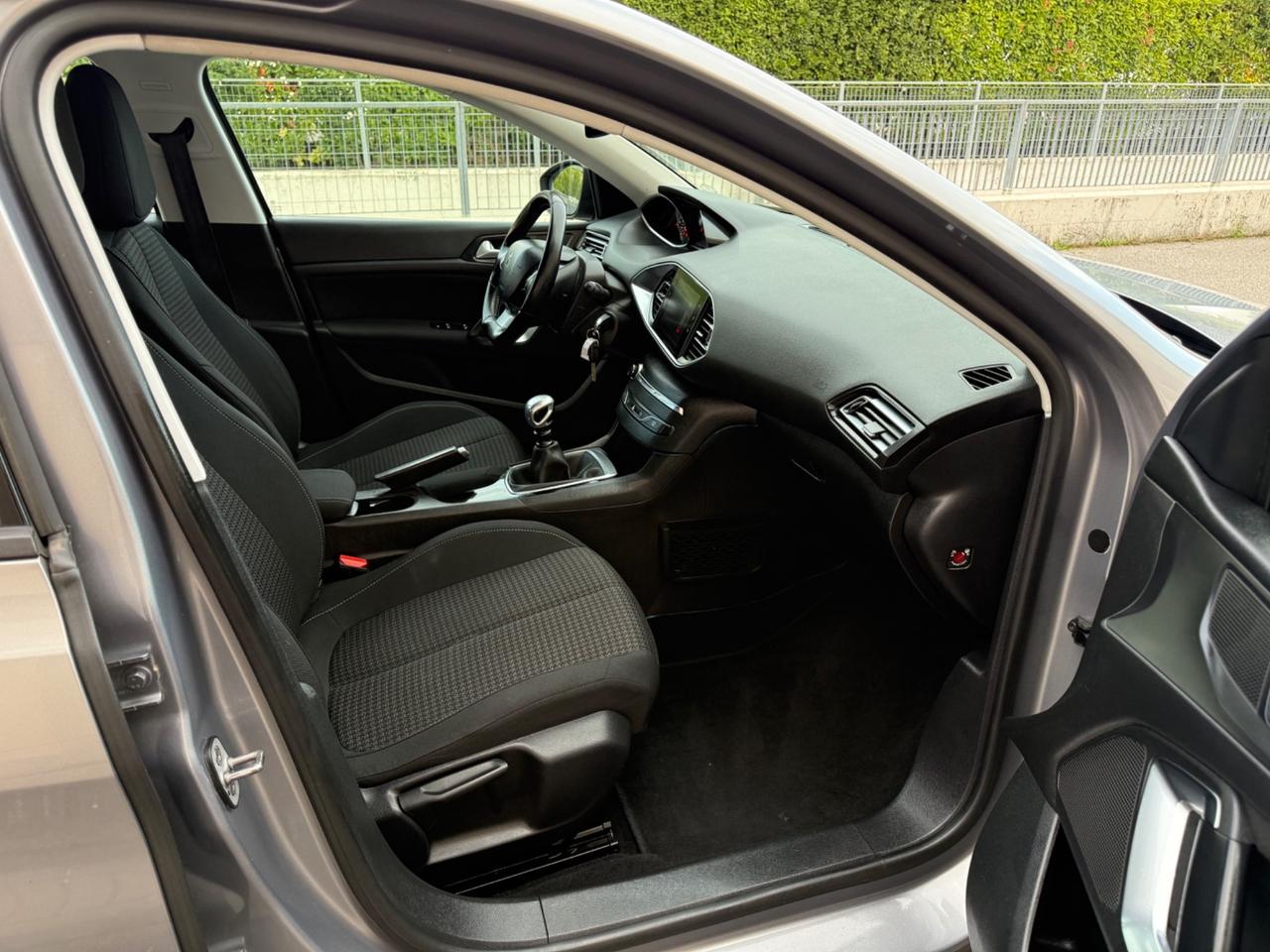 Peugeot 308 BlueHDi 120 S&S Allure