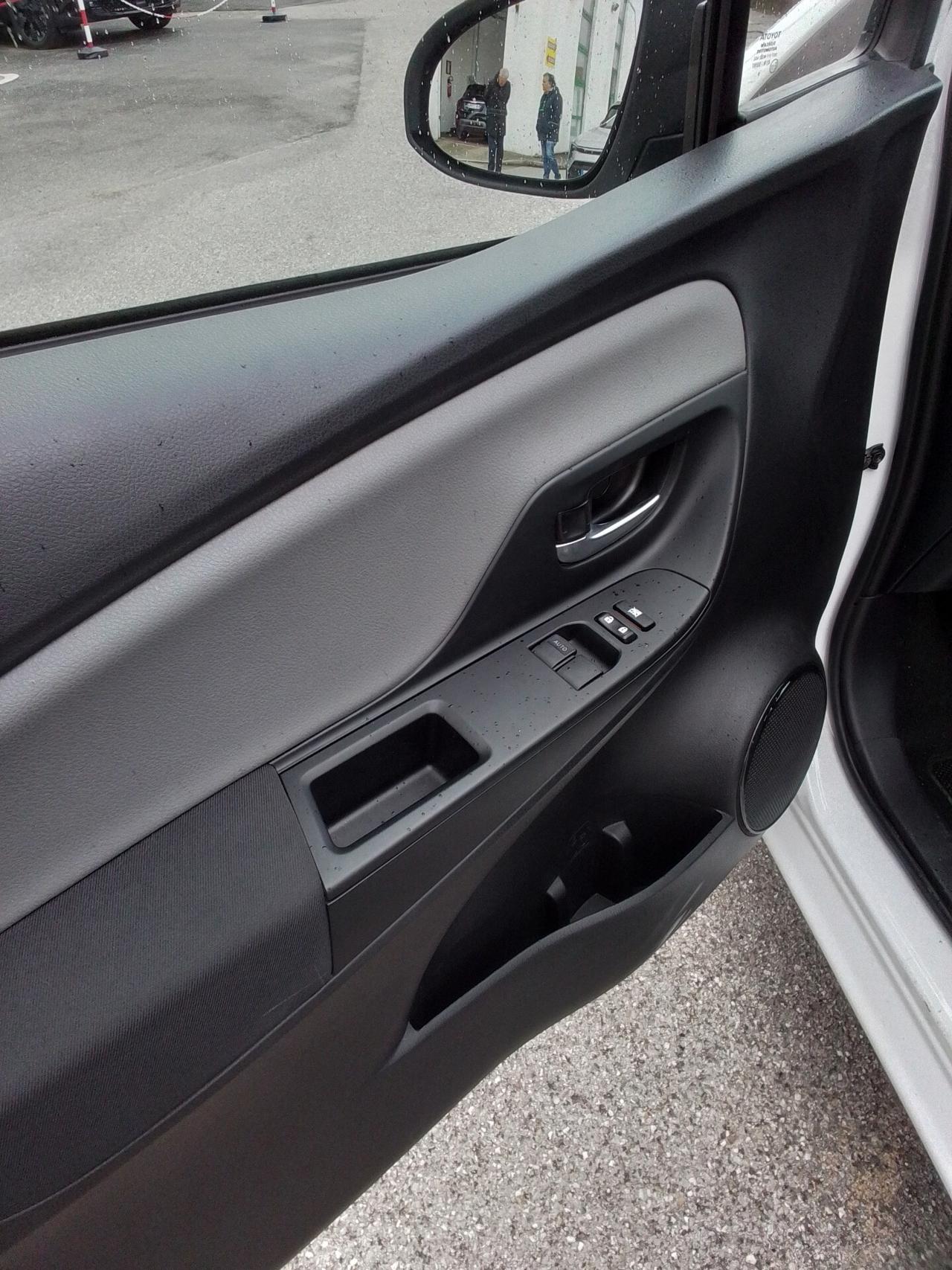 Toyota Yaris 1.5 Hybrid 5 porte Business