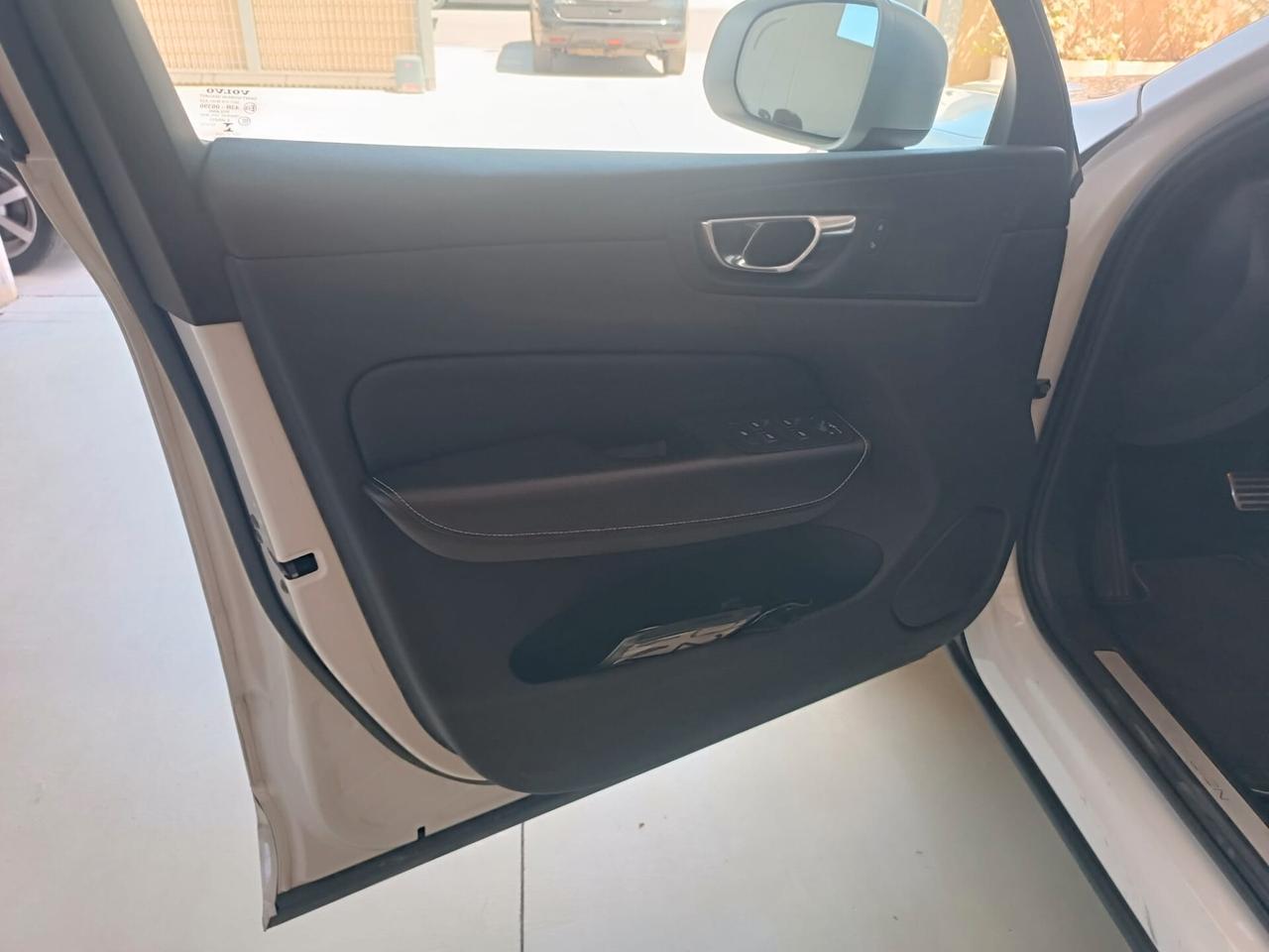 Volvo XC 60 XC60 D4 AWD Geartronic R-design