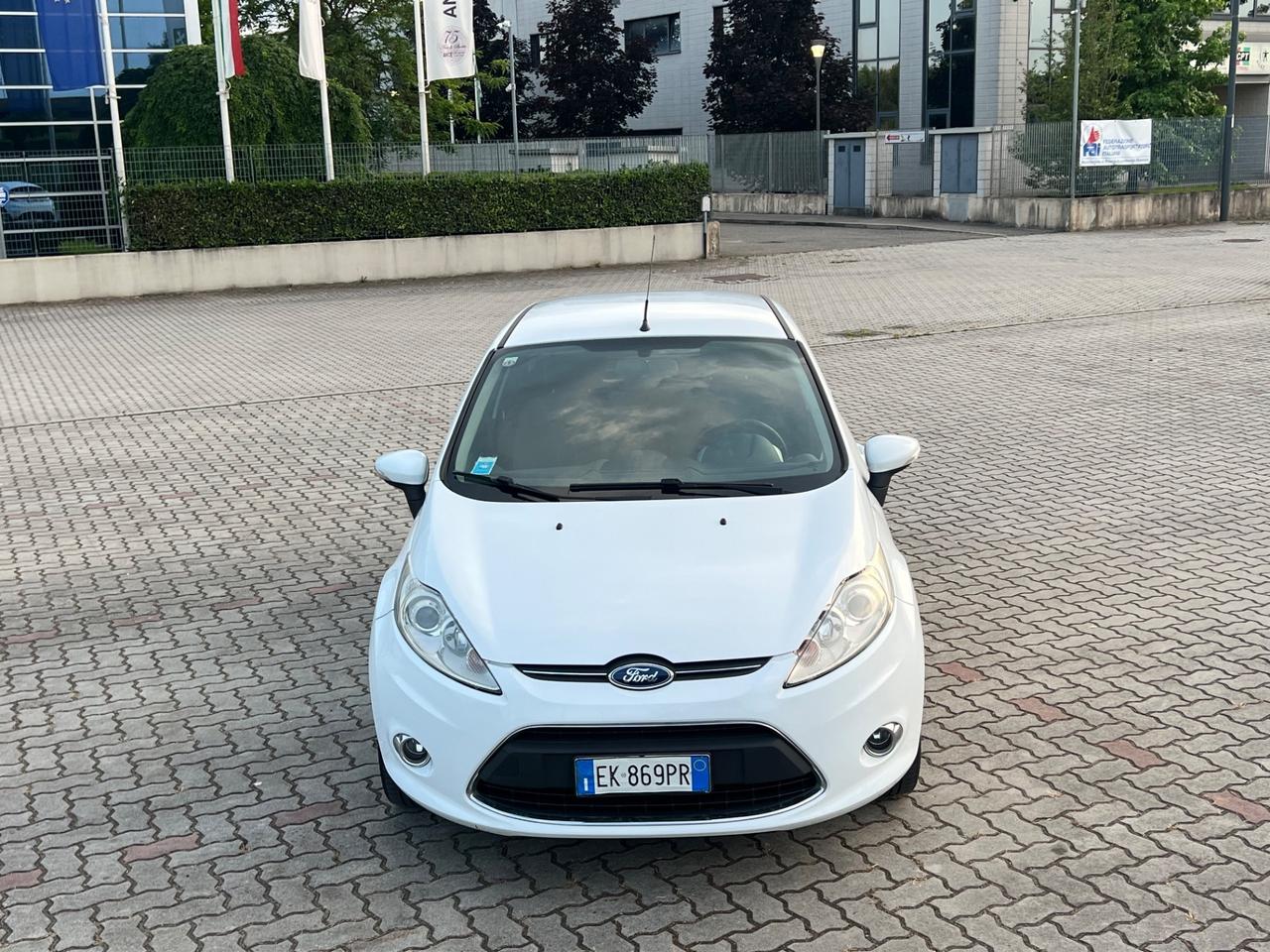 Ford Fiesta 1.4 5 porte Bz.- GPL Titanium