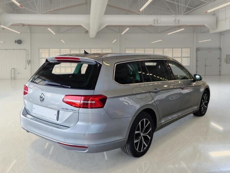 VOLKSWAGEN PASSAT VARIANT 2.0 TDI 110kW Highline BMT DSG