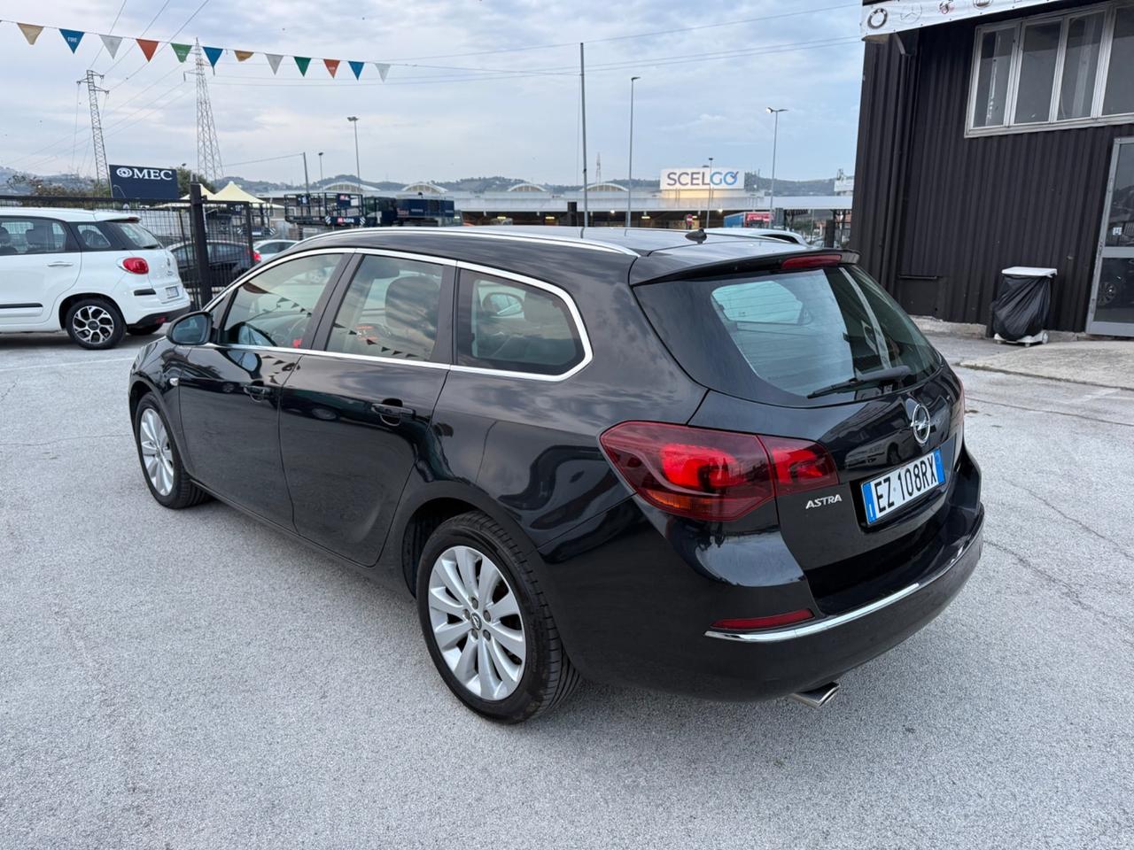 Opel Astra 1.4 Turbo 140CV Sports Tourer GPL Tech Cosmo