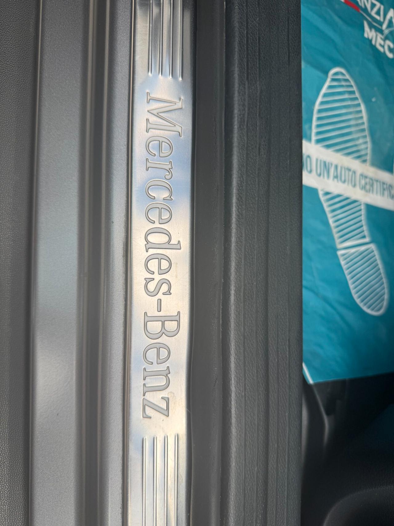 Mercedes-benz GLA 200 d Premium GRIGIO OPACO