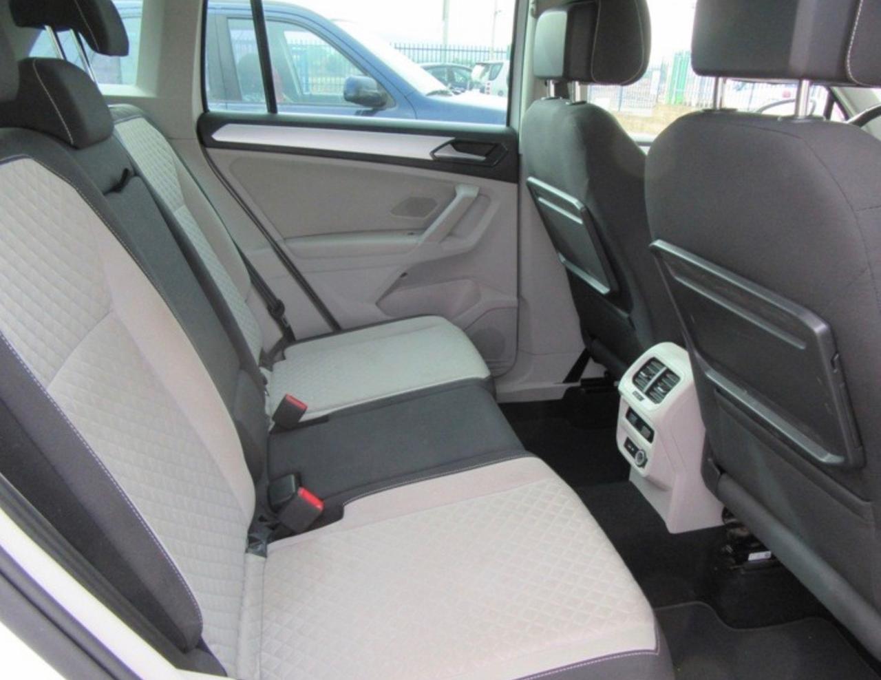 Volkswagen Tiguan 2.0 TDI SCR DSG Business BlueMotion Technology