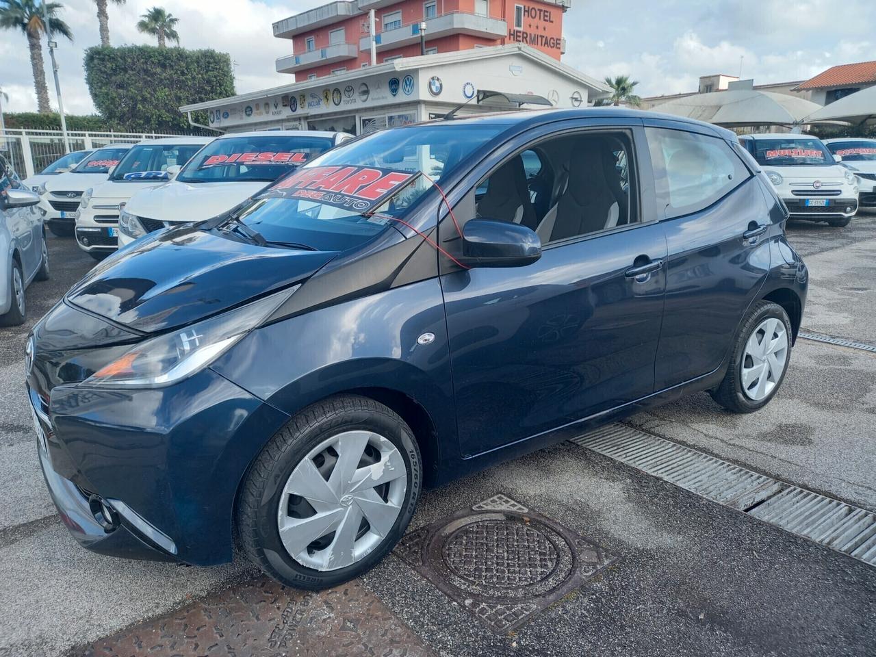 Toyota Aygo 1.0 x-cool 69cv 5 porte Full 2016