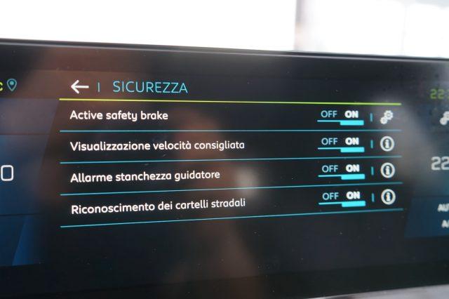PEUGEOT 3008 Hybrid4 300 e-EAT8 GT