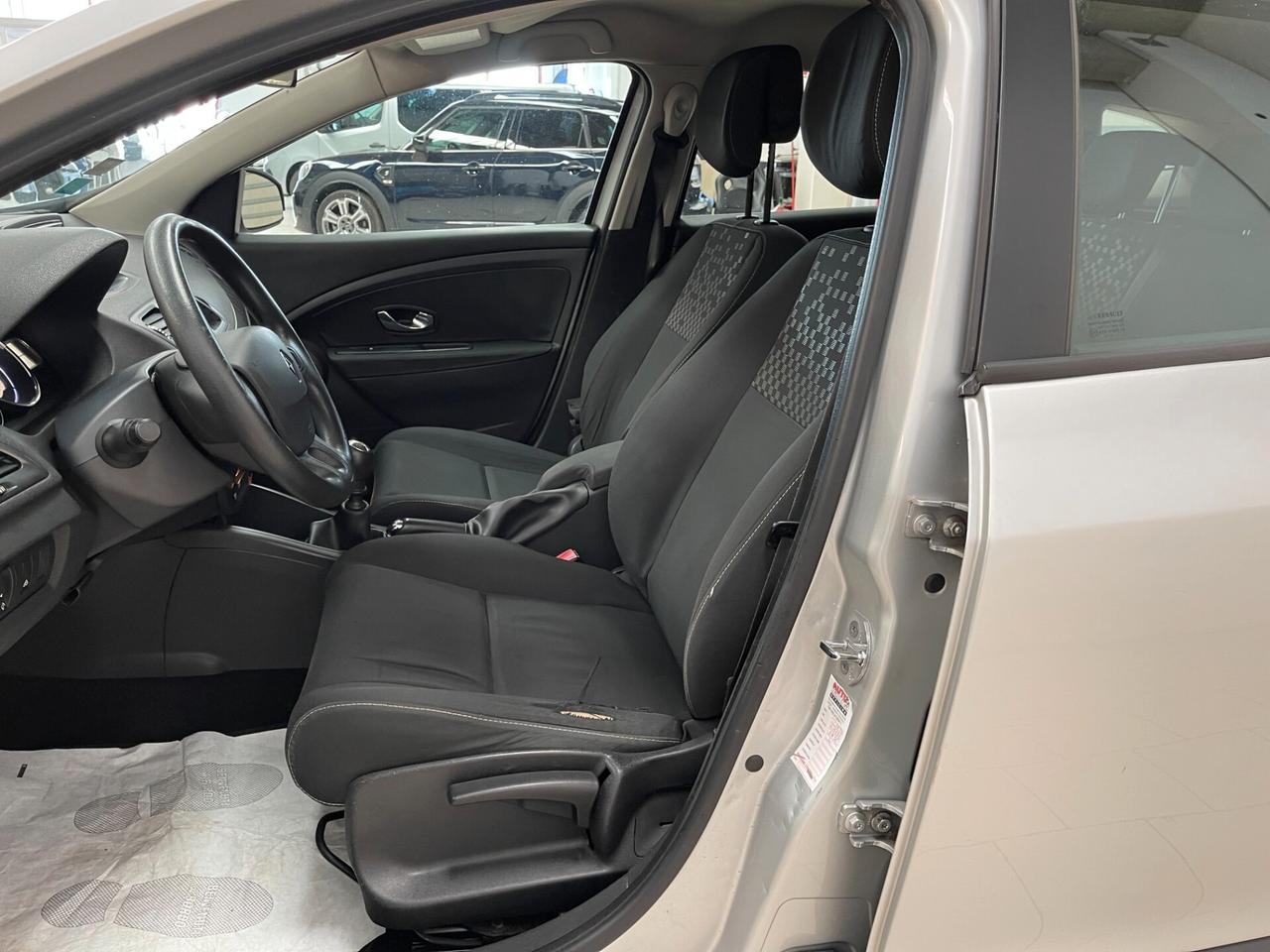 Renault Megane SporTour Wave 1.5 dCi 110cv-OK Neopatentati-LEGGI SOTTO