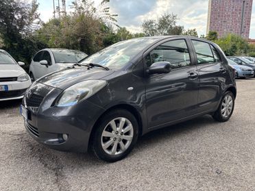 Toyota Yaris 1.3 5 porte Navi OK Neopatentati