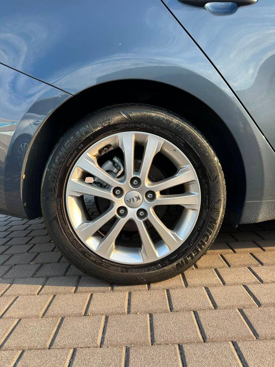 KIA - cee'd Sport Wagon - 1.6 CRDi 110 CV SW high tech