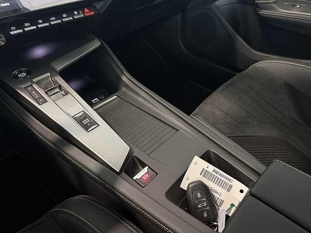 Peugeot 408 Hybrid 136 e-DCS6 GT