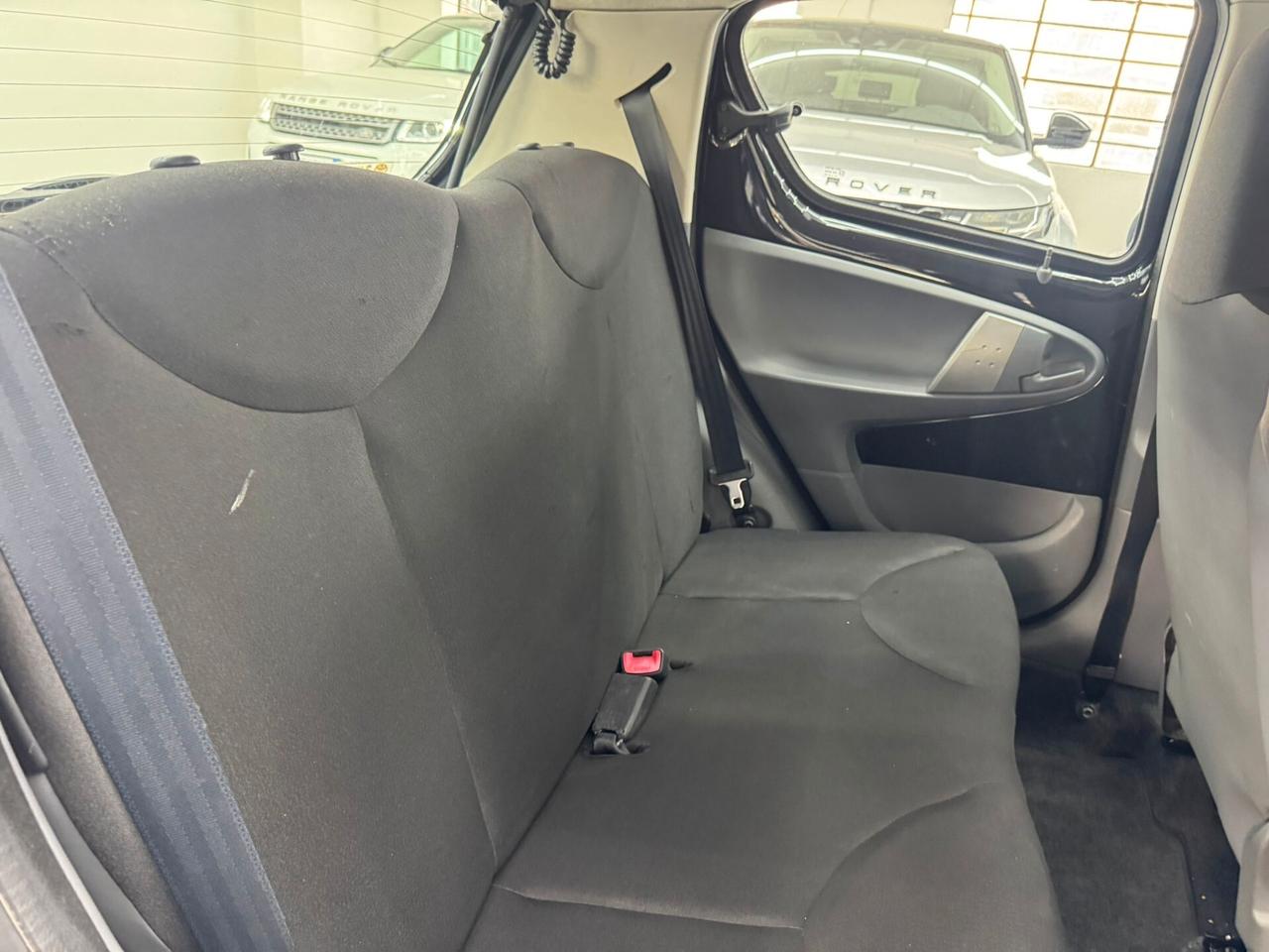 Toyota Aygo 1.0 12V VVT-i 5 porte -OK Neopatentati