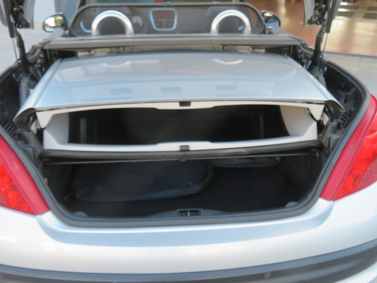 Peugeot 207 1.6 THP 150CV CC Féline