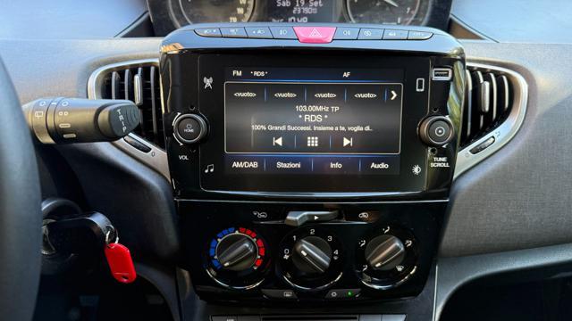 LANCIA Ypsilon 1.0 FIREFLY S&S HYBRID GOLD*24M.G.*CARPLAY*LED*TEL