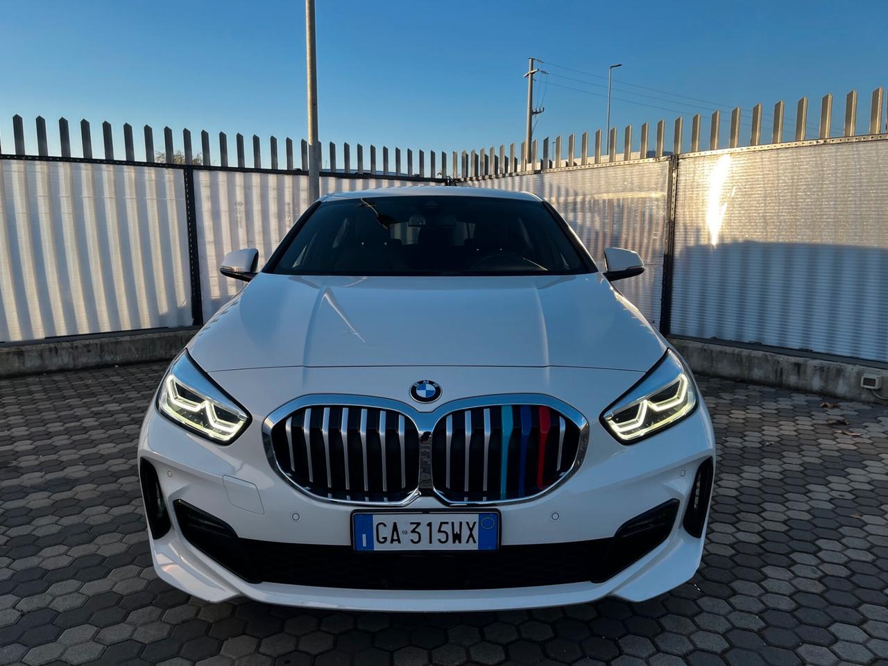 Bmw 116 116d 5p. Msport