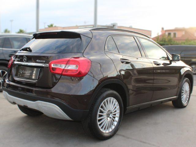 MERCEDES-BENZ GLA 200 d Automatic 4Matic Sport