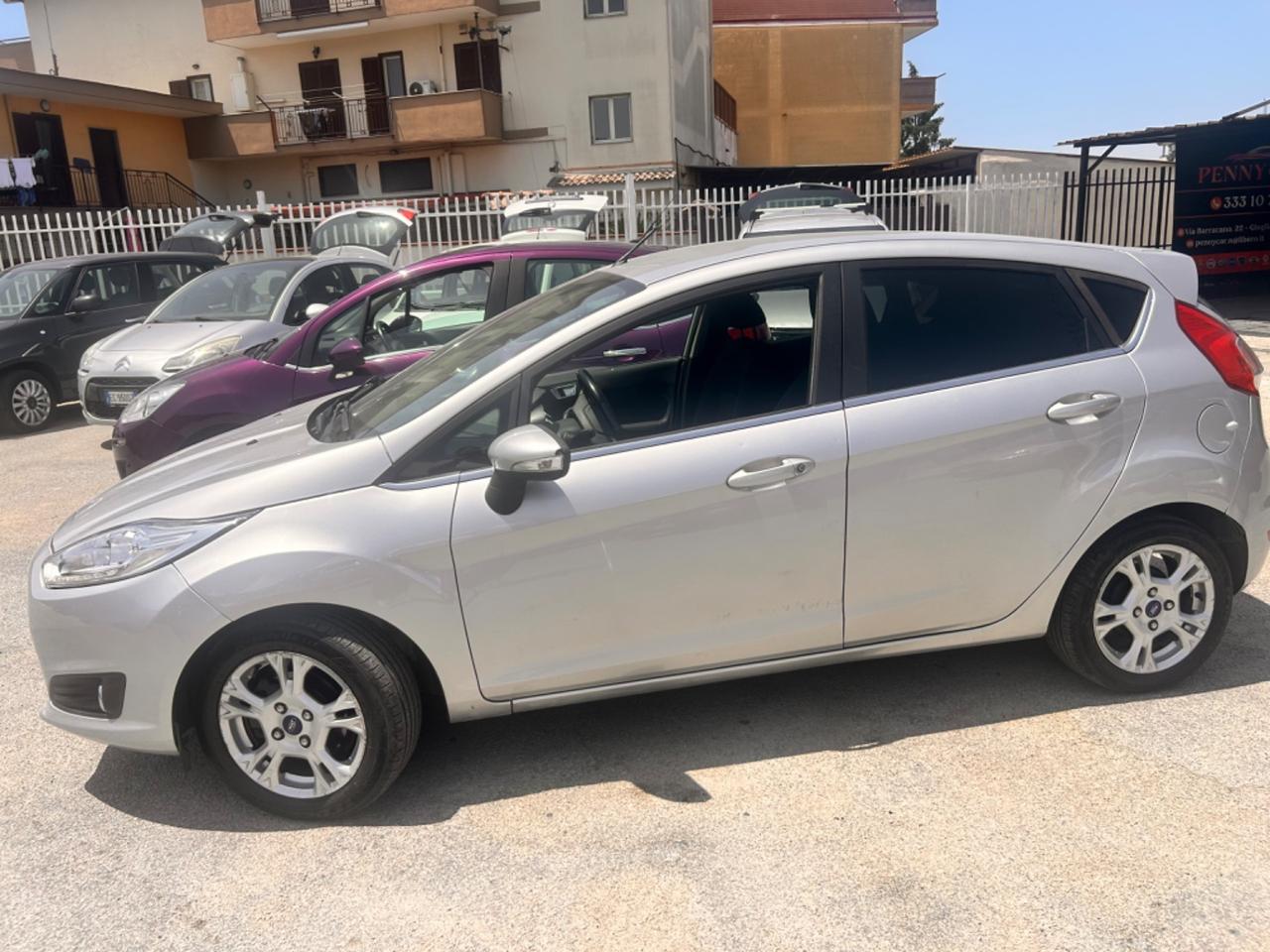 Ford Fiesta 1.5 TDCi 75CV 5 porte Black & White Edition