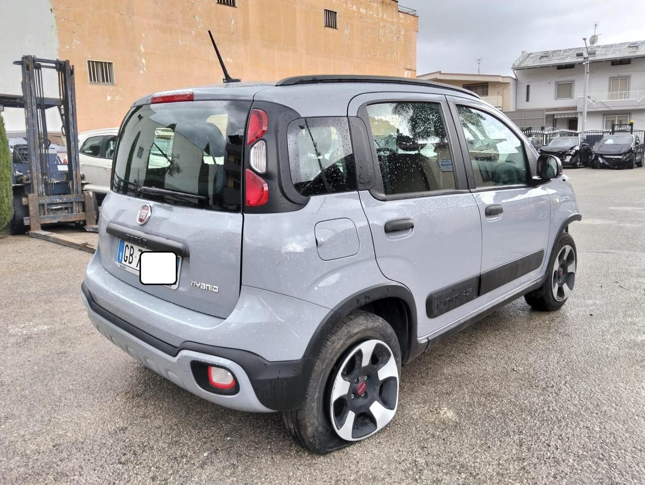 Fiat Panda Cross 1.0 Hybrid 2020 SINISTRATA