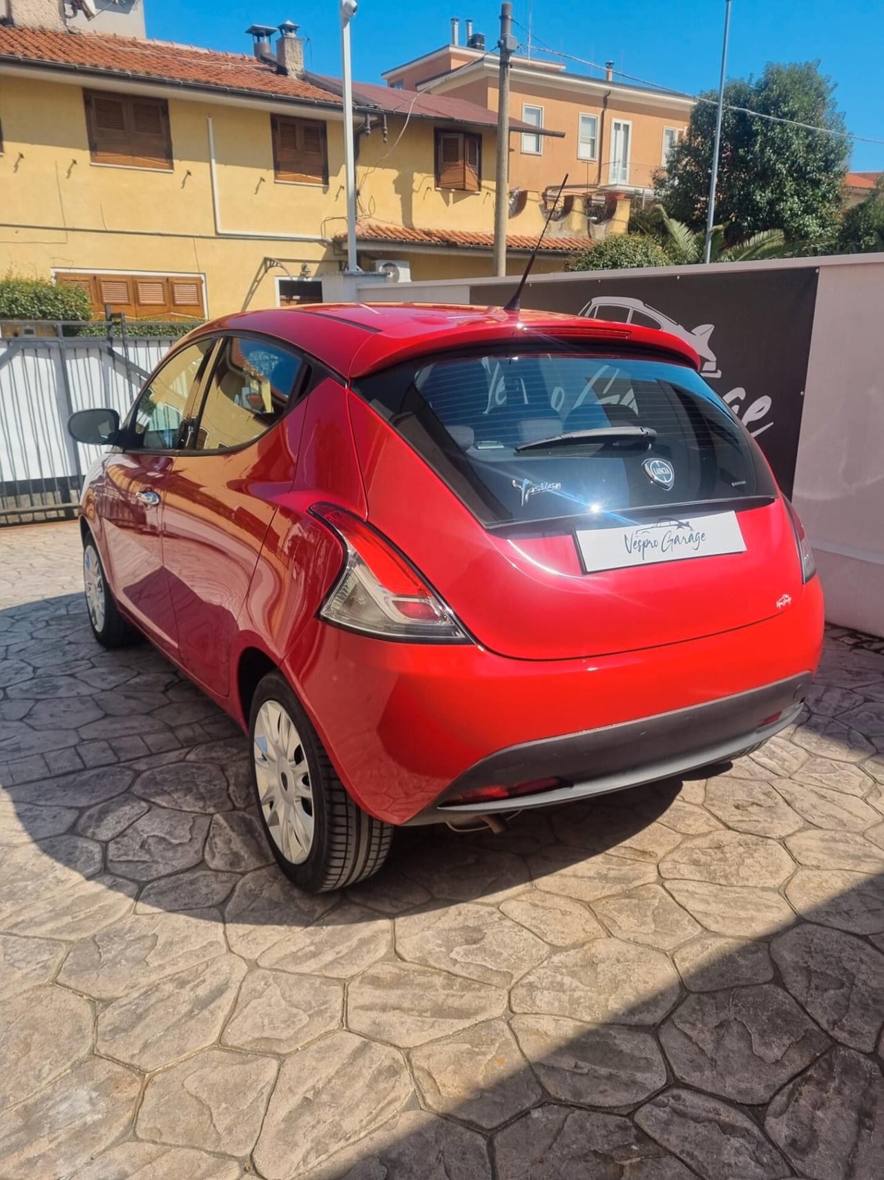 Lancia Ypsilon