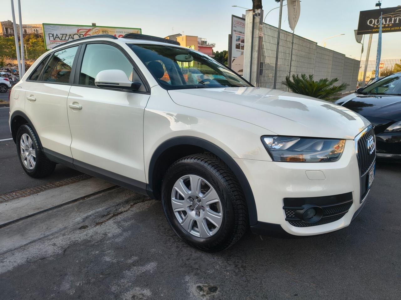 AUDI Q3 2.0 DIESEL TETTO PANORAMICO UNICOPROPRIETA