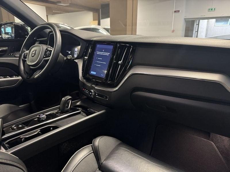 Volvo XC60 B4 D automatico R-Design