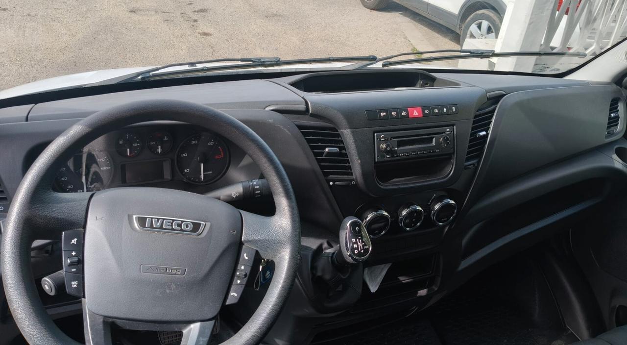 Iveco Daily 35c18 isotermico con gruppo frigo