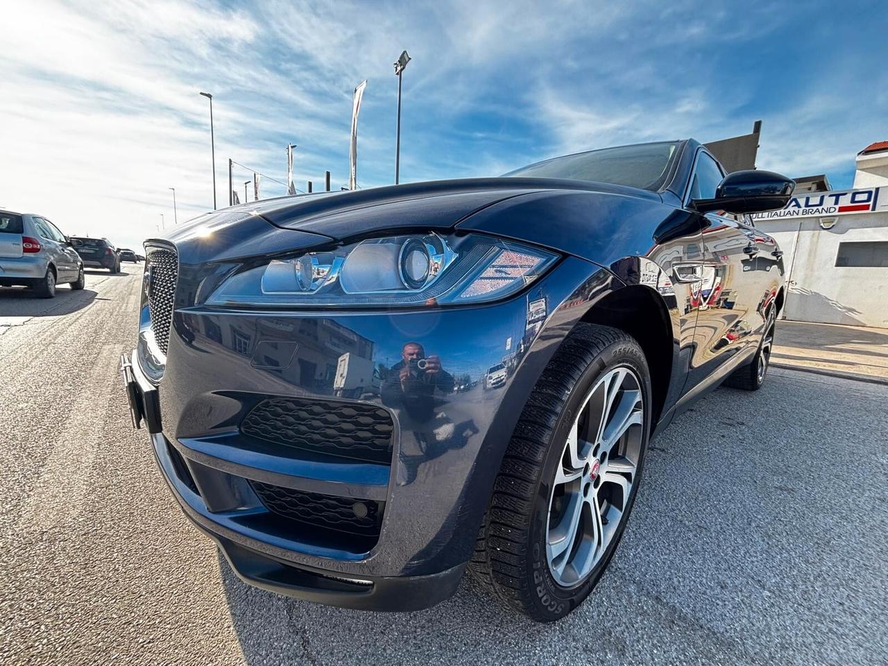 Jaguar F-Pace 2.0 D 180 CV AWD Prestige