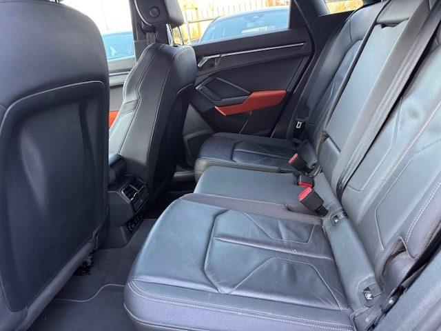 AUDI Q3 35 TDI S tronic S-LINE EDITION