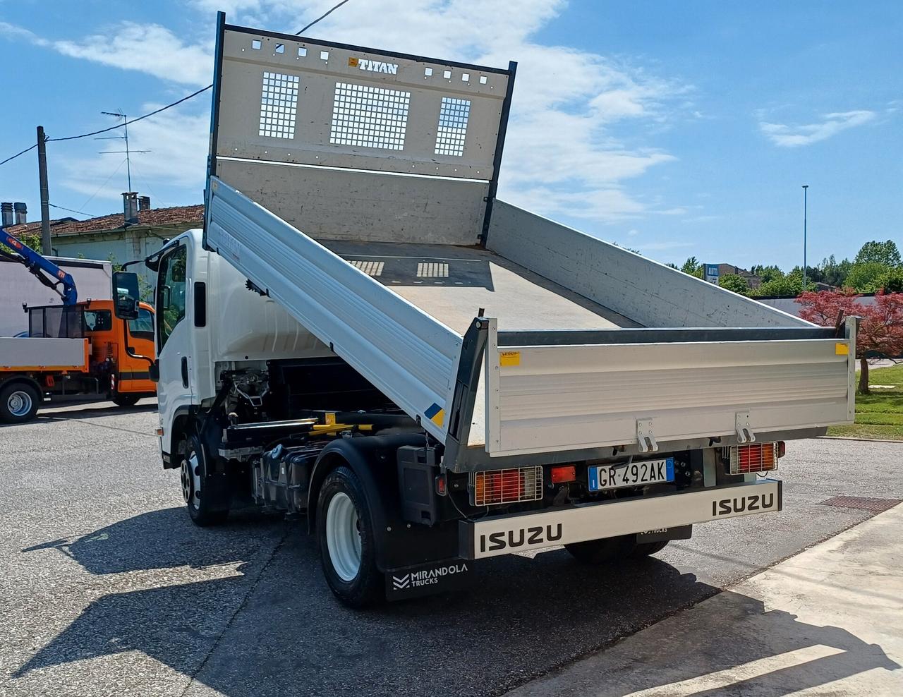 Isuzu M27 RIBALTABILE 2023 KM 39000