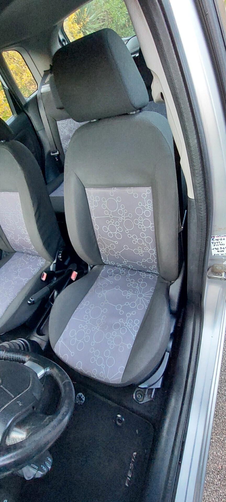 FIESTA 1,4 DIESEL 70 CV X NEOPATENTATI LEGA GOMME NUOVISSIME IMPECCABILE