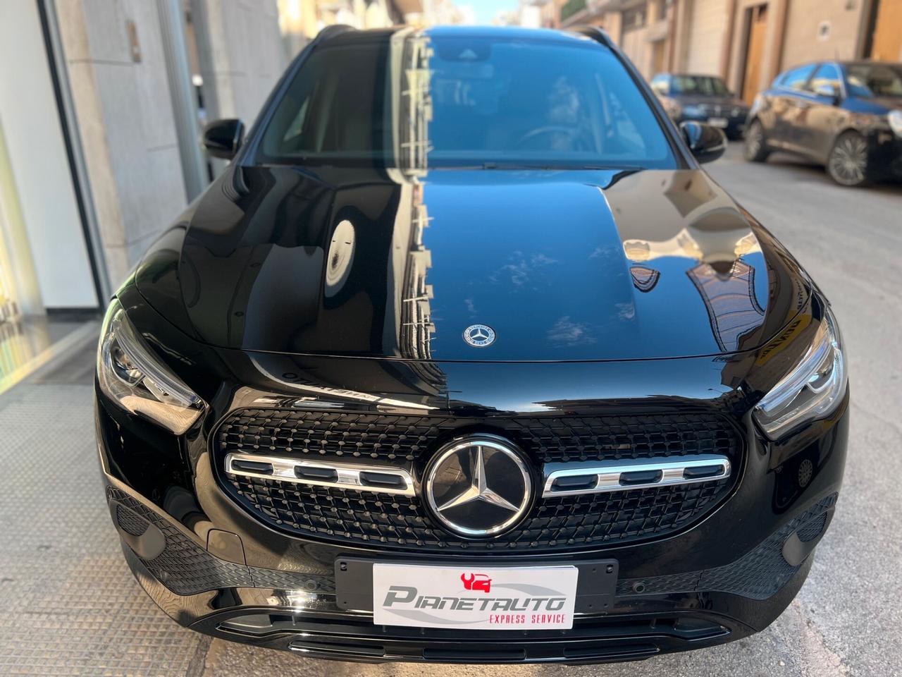 Mercedes-benz GLA 180 d 115cv Sport Plus auto NIGHT VIRTUAL/LED/18; PERFETTA