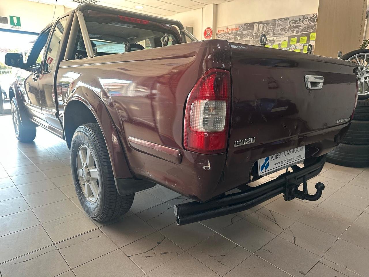 Isuzu D-Max 3.0 TD cat Space Cab 4WD Pick-up 4 posti SUBITO DISP. CON GANCIO TRAINO