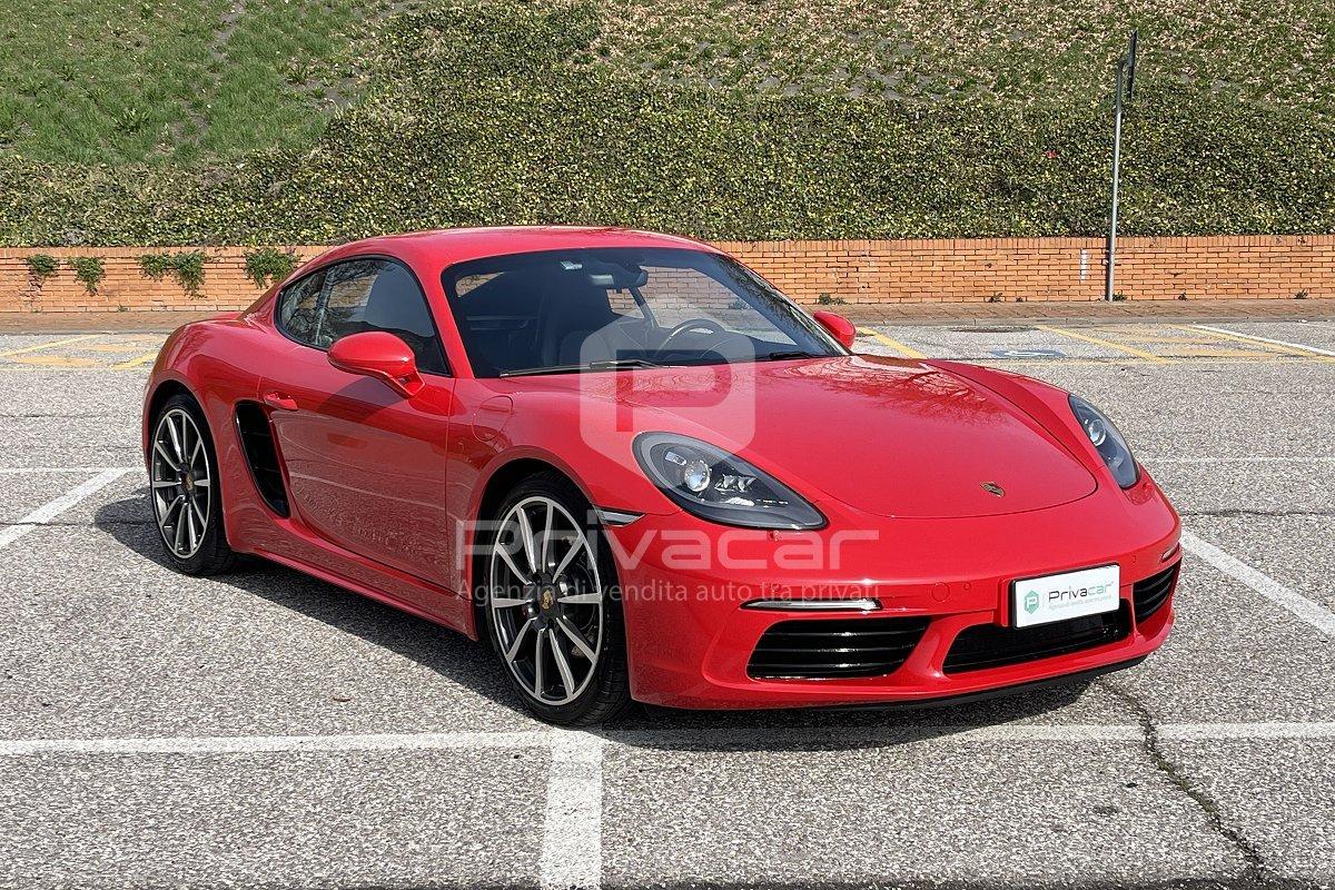 PORSCHE 718 Cayman 2.0