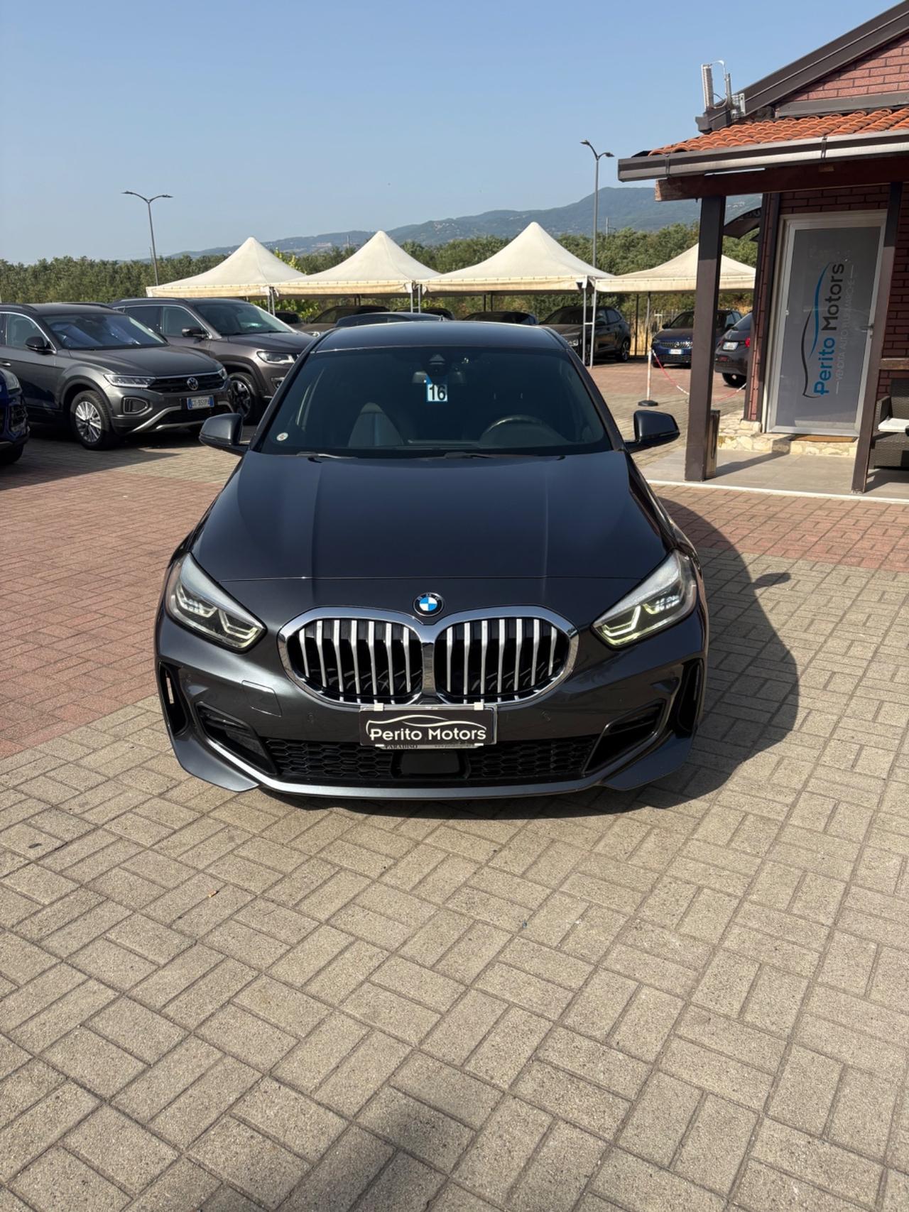 Bmw 116 116d 5p. Msport