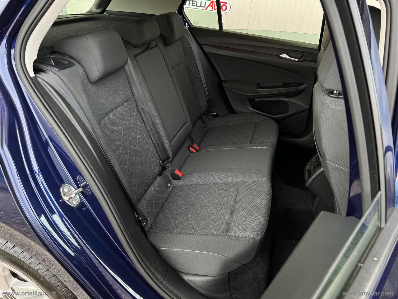 VOLKSWAGEN Golf 2.0 TDI DSG SCR Life IVA DEDUCIBILE