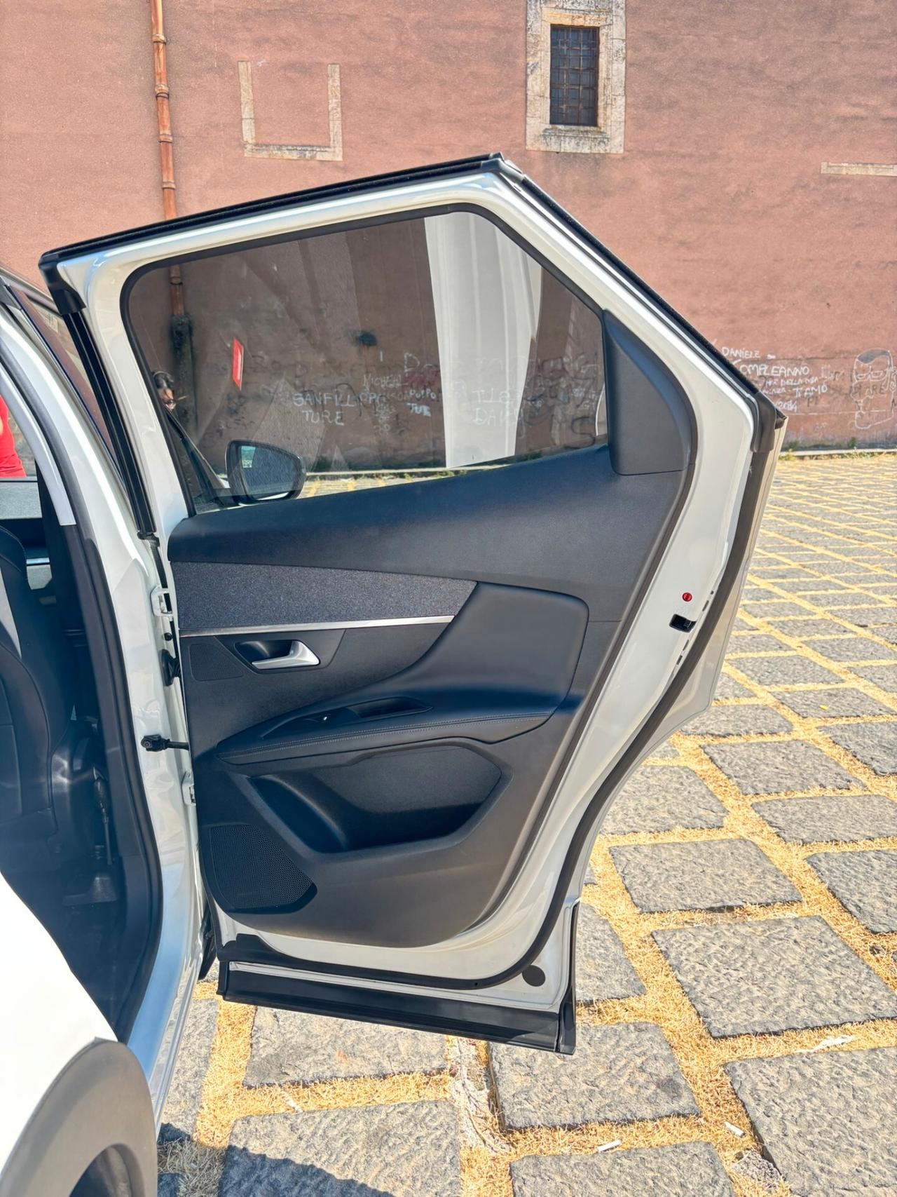 Peugeot 3008 1.6 Blue-HDi Allure