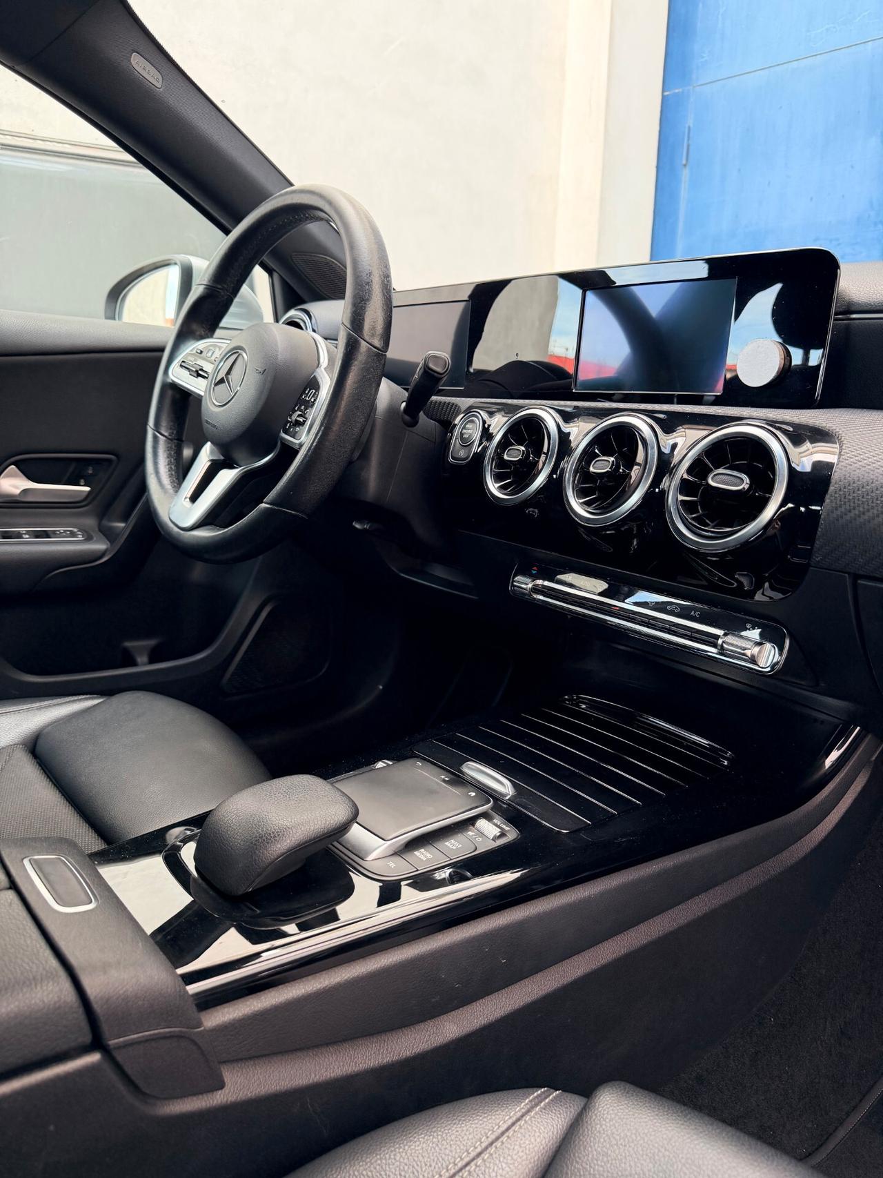 MERCEDES BENZ CLASSE A180 CDI AUTOMATICA
