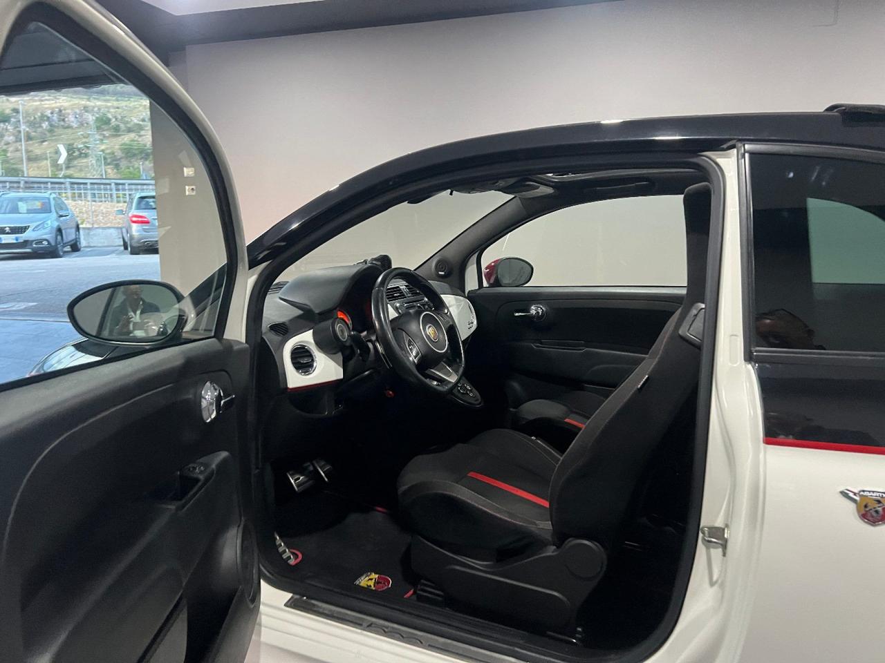 Abarth 500 C 1.4 Turbo T-Jet MTA Bicolore
