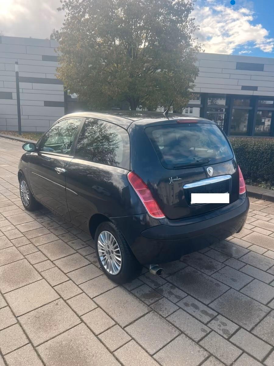 Lancia Ypsilon 1.3 Multijet 16V Platino ok neo patentati