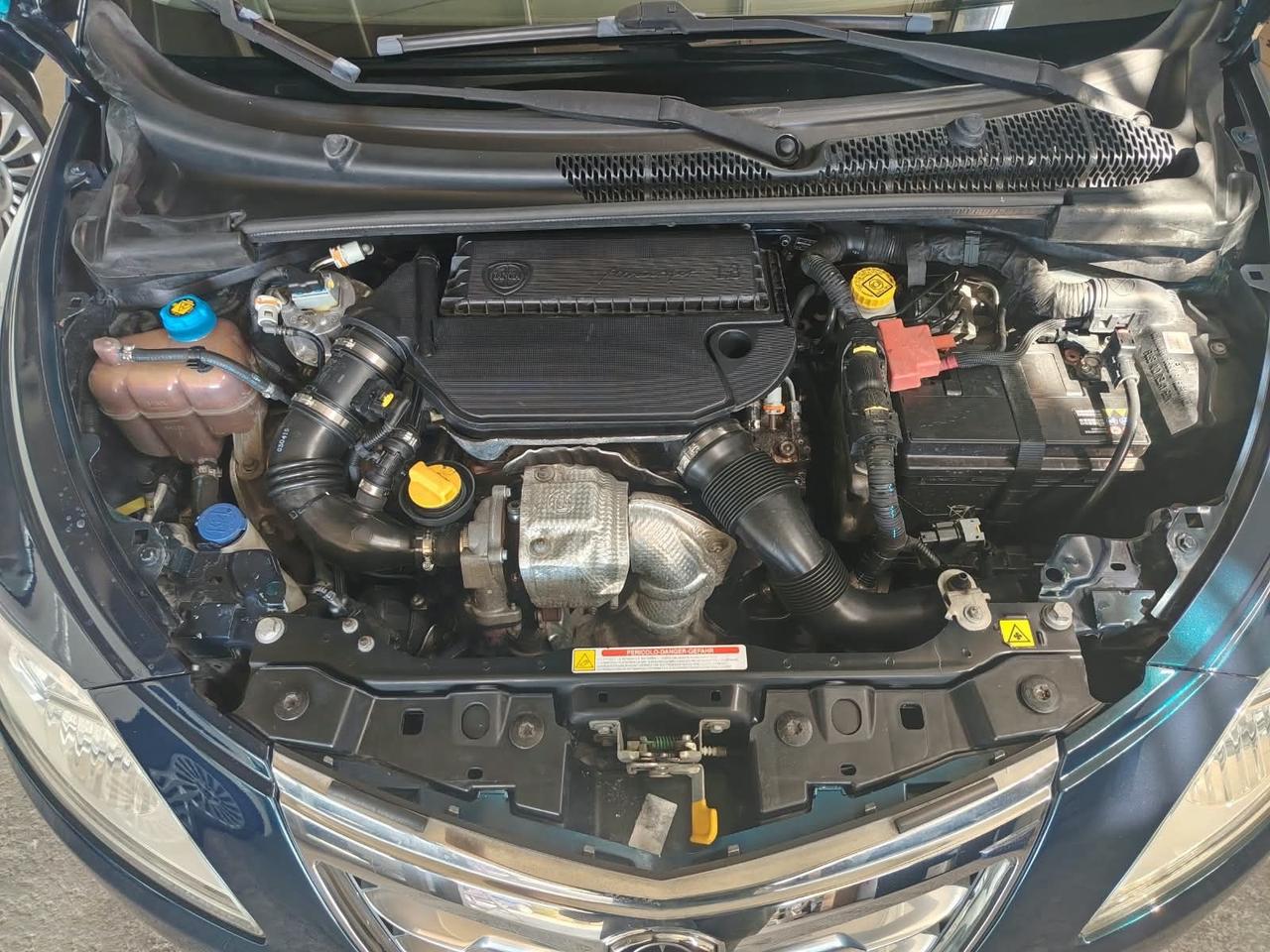 Lancia Ypsilon 1.3 MJT 16V 95 CV 5 porte S&S 30th Anniversary