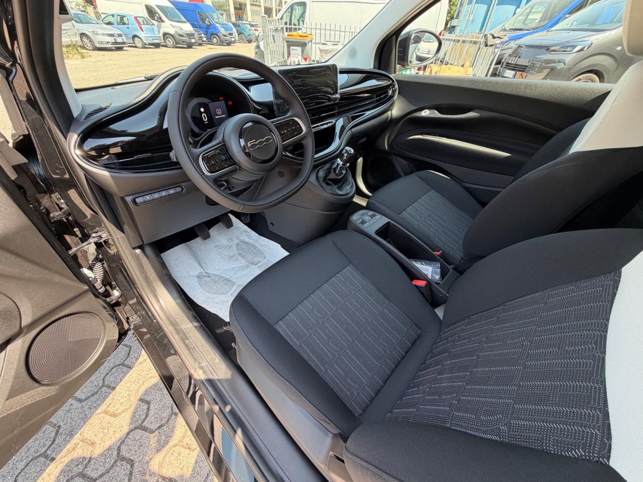 Fiat 500 Berlina Hybrid Icon