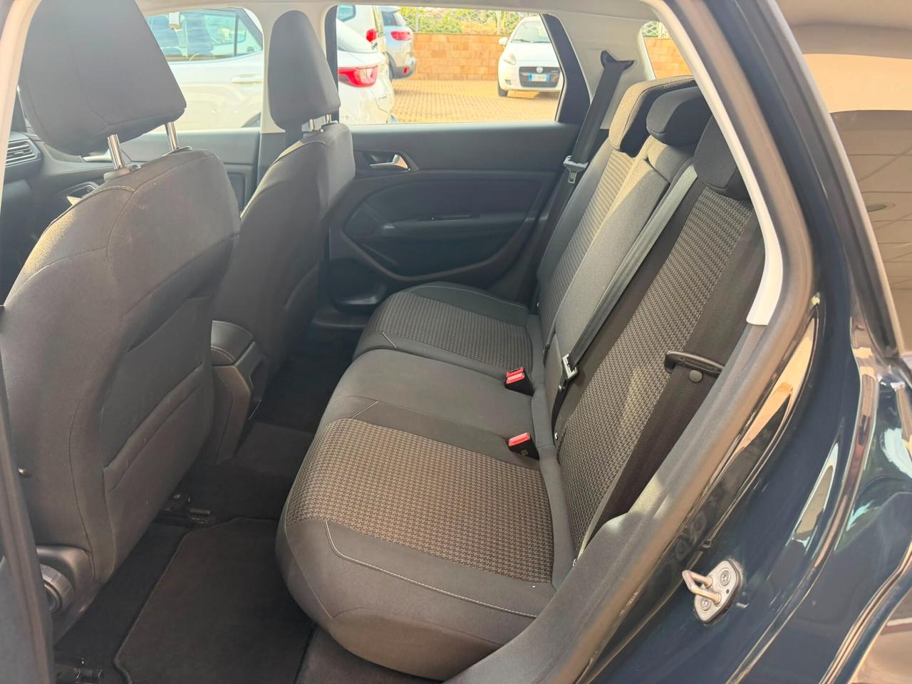 Peugeot 308 BlueHDi 100 S&S SW Business