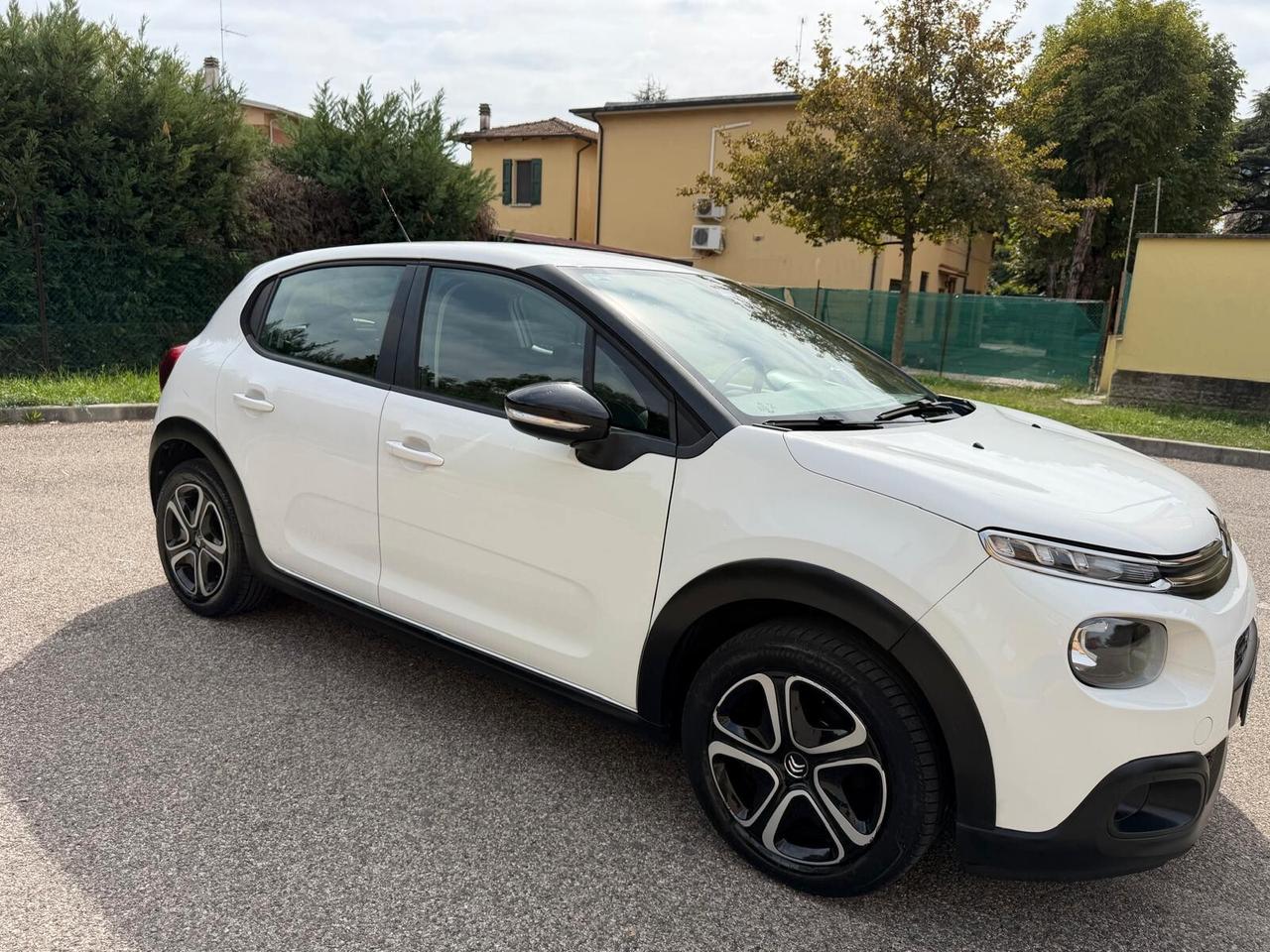 Citroen C3 1.2 - NEOPATENTATI - 12 MESI DI GARANZIA -