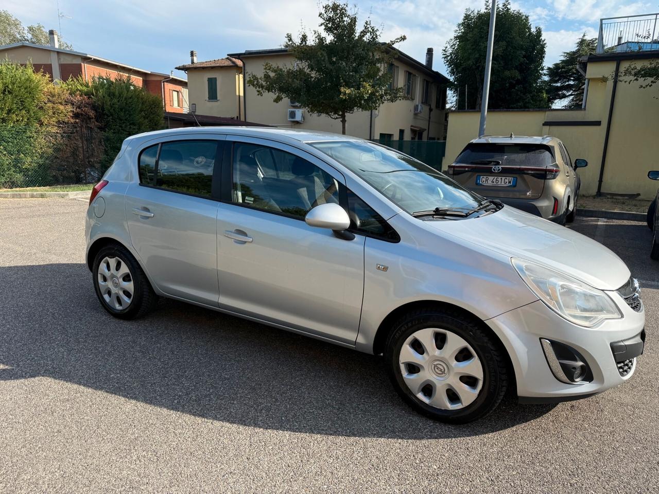 Opel Corsa 1.2 Gpl - NEOPATENTATI - 12 MESI DI GARANZIA -
