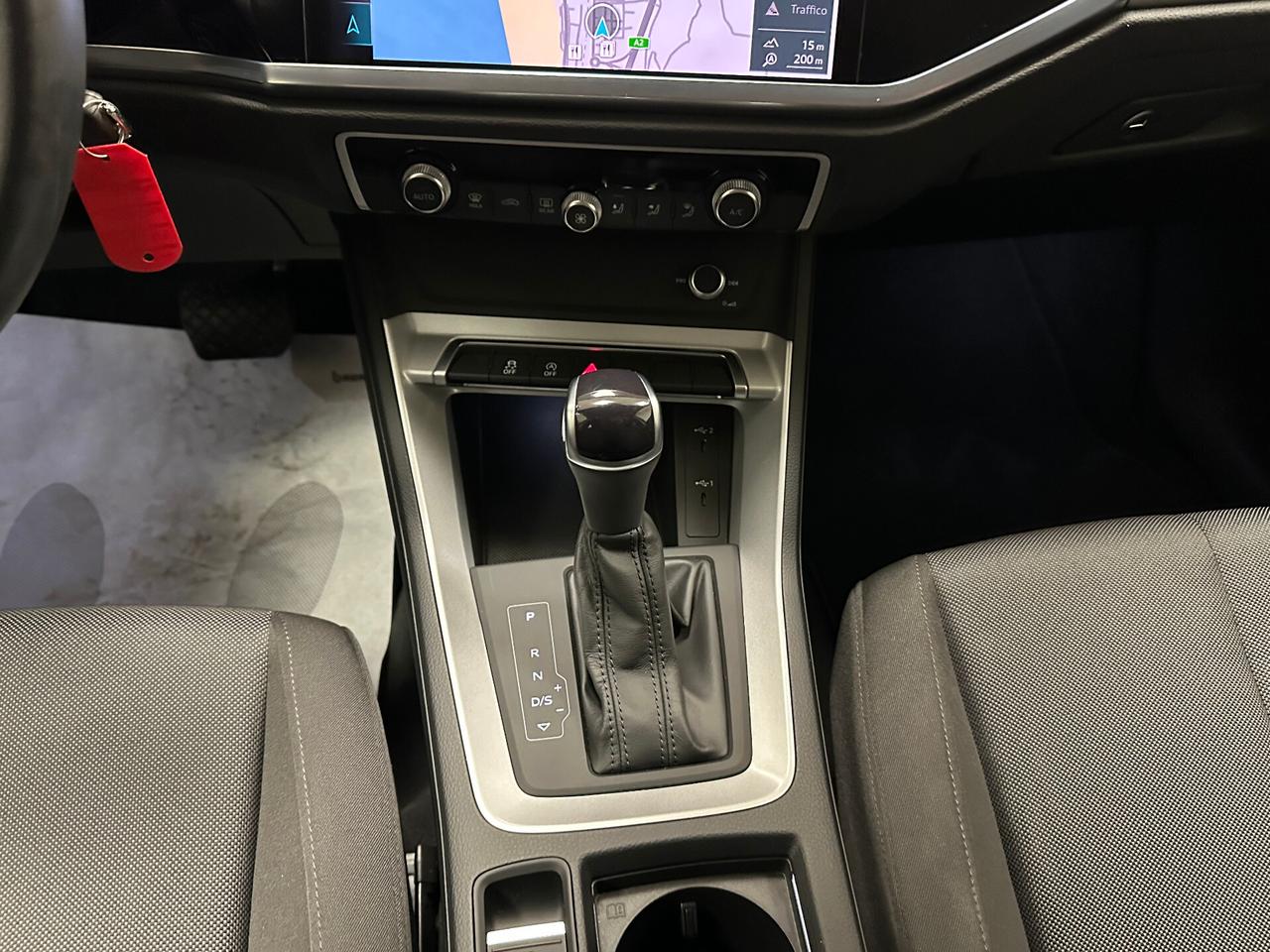 Audi Q3 35 TDI quattro S tronic 150CV Business Adv - 2022