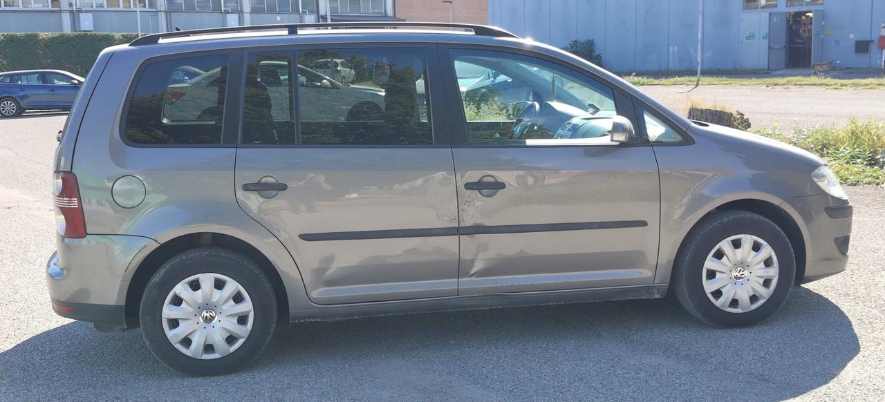 Volkswagen Touran 2.0 Conceptline Ecofuel