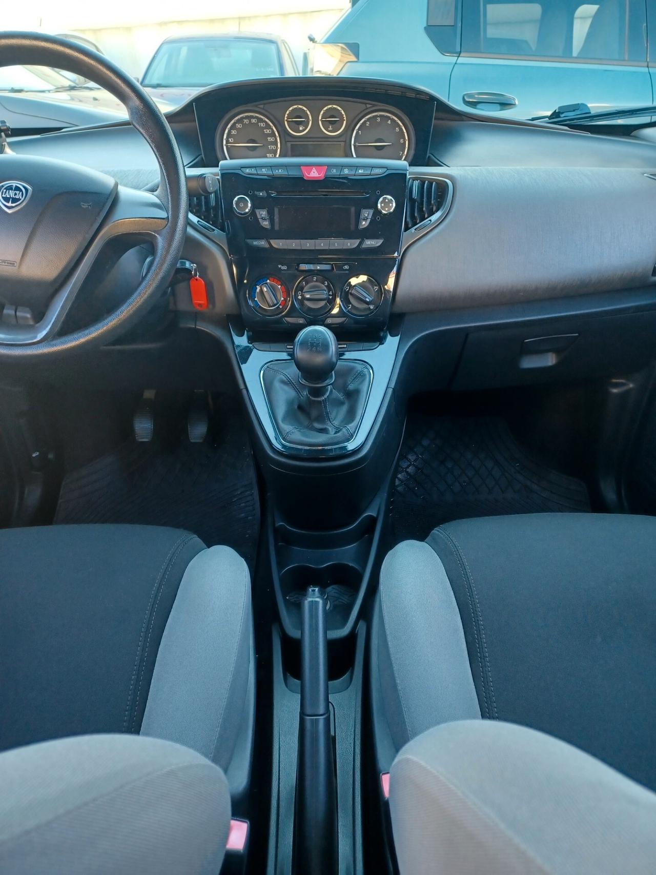 Lancia Ypsilon 1.2 5 porte solo 49000 km