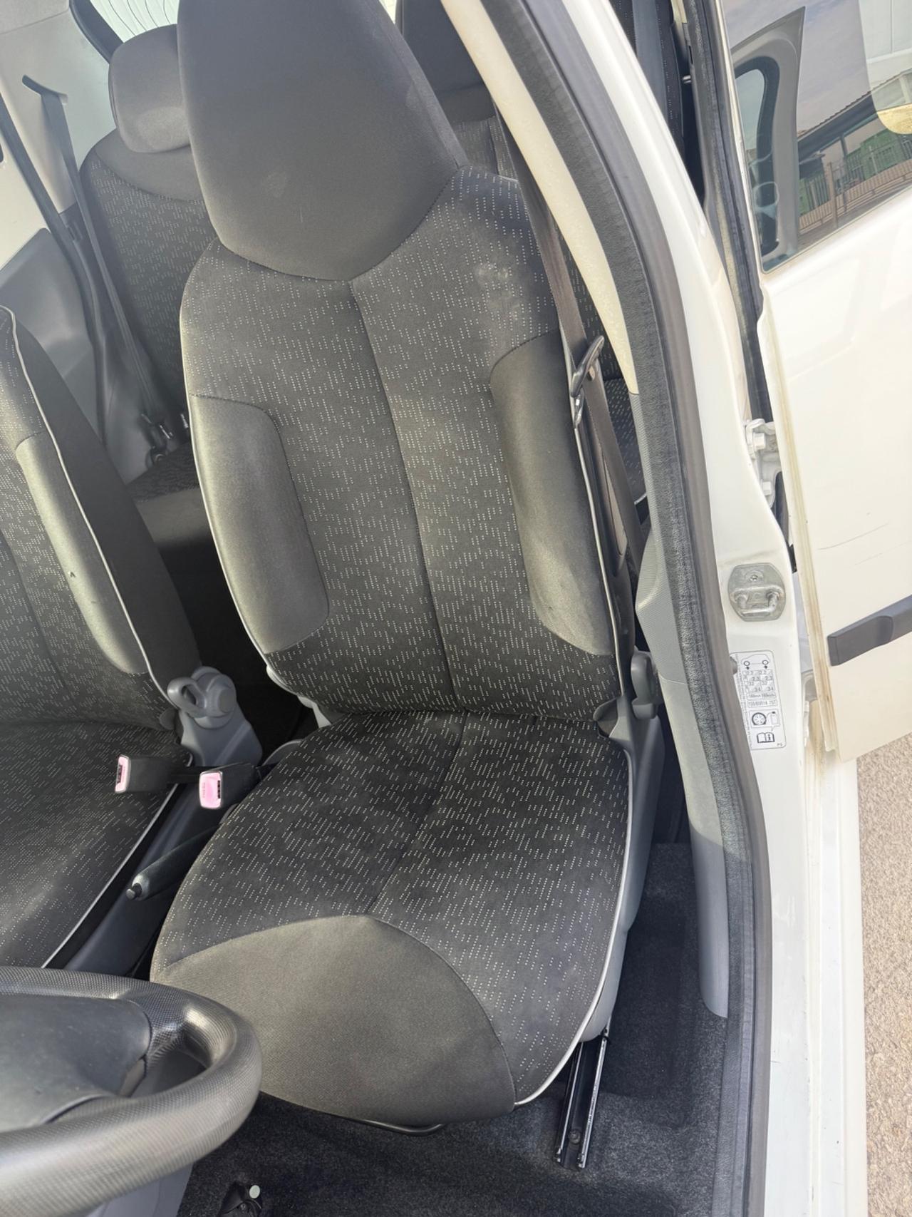 Peugeot 107 1.0 68CV 5p. Desir