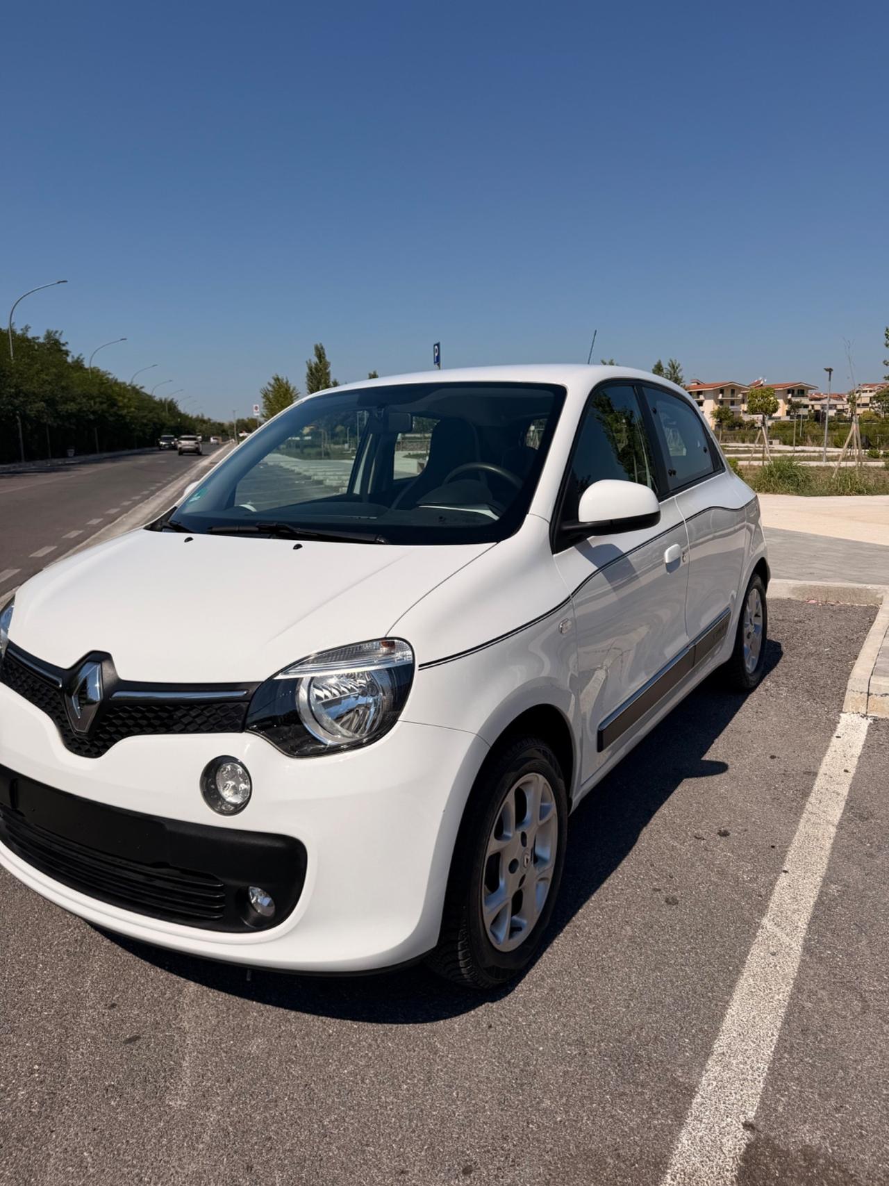 Renault Twingo SCe EDC Intens
