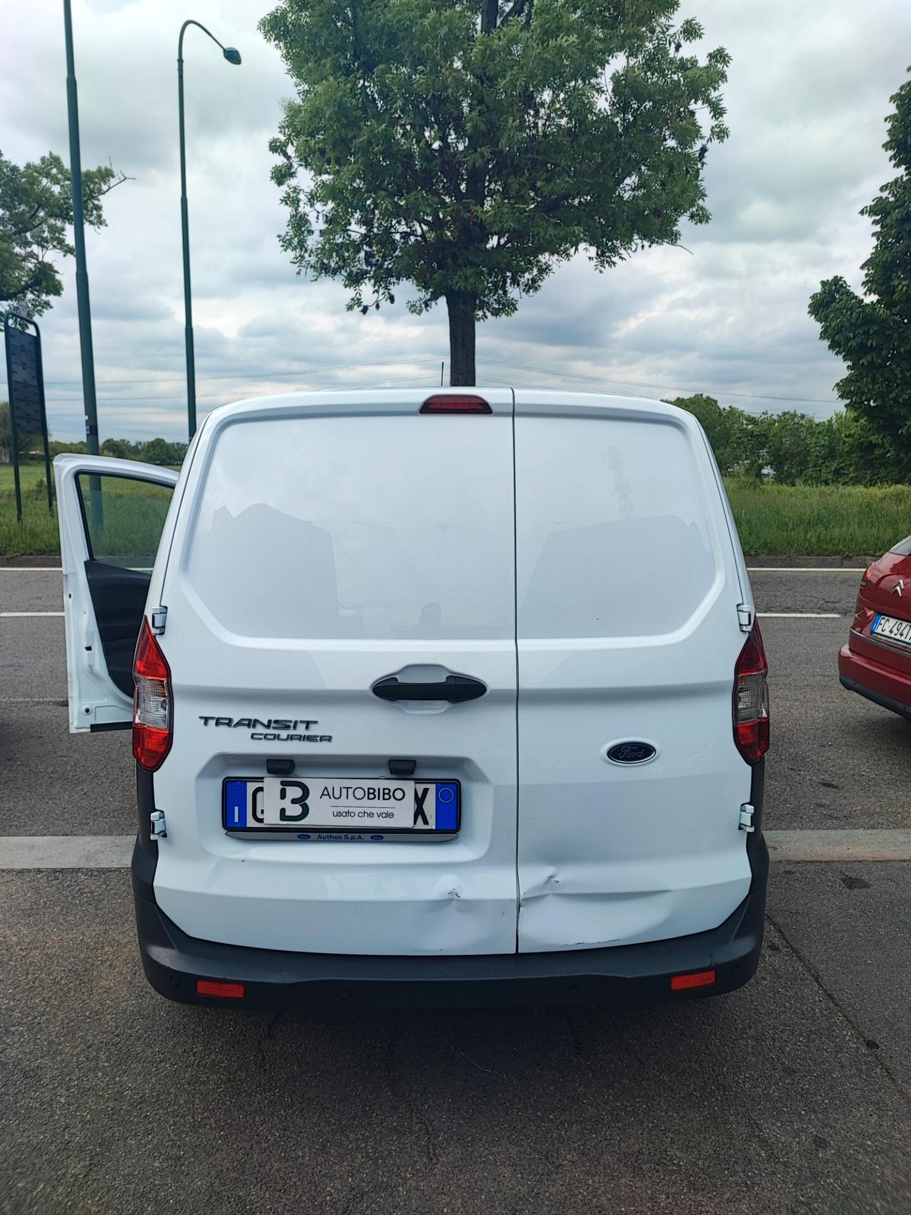 Ford Transit Courier 1.5 TDCi 100CV Van Titanium